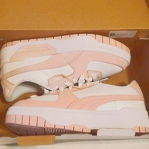 Puma shoes, size 6 female, color pink